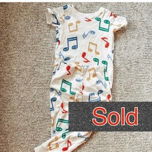 Old Navy Pajamas size 5T